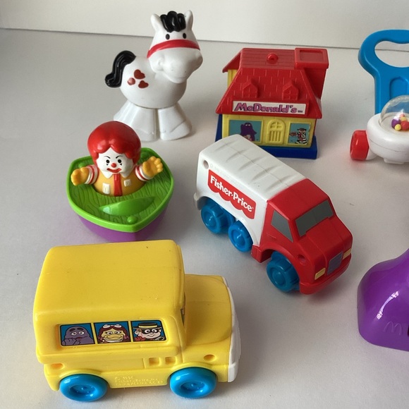 MCDONALDS: Lot of 12 toddler happy meal toys from the 90s - Picture 2 of 6